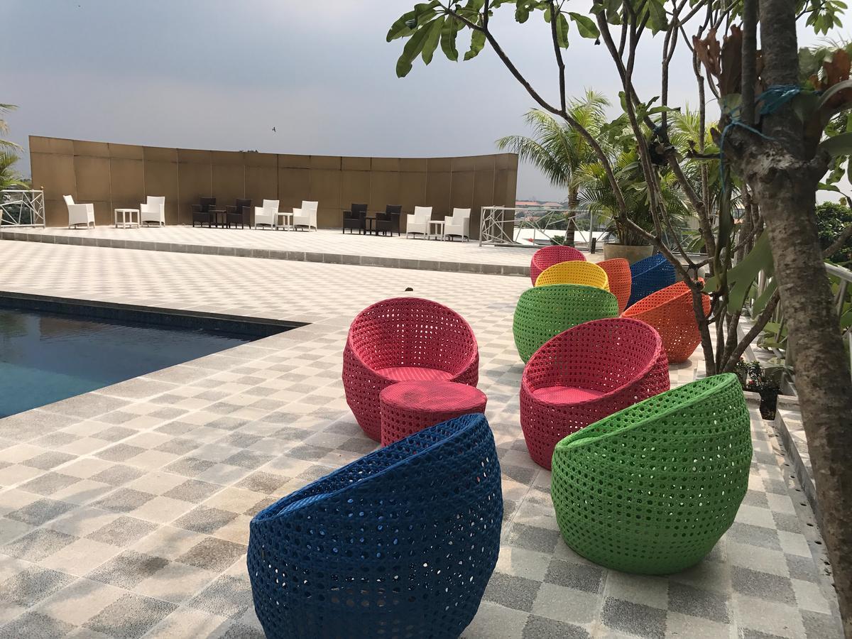 Titanium Express Homtel Hotel Jakarta Eksteriør billede